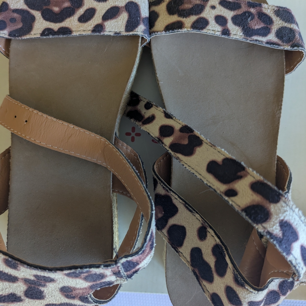 Leopard Print Strappy Platform Sandals - Brown Leopard